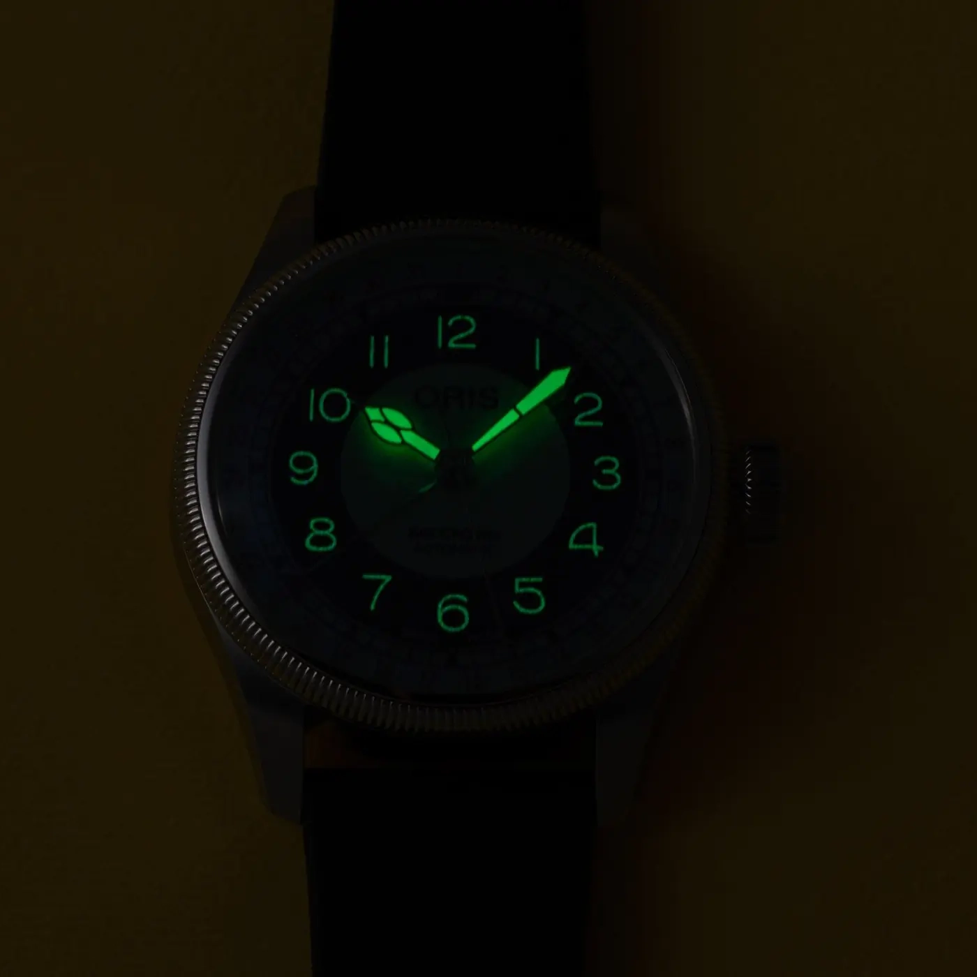 ビッグクラウン ポインターデイトブルズアイ